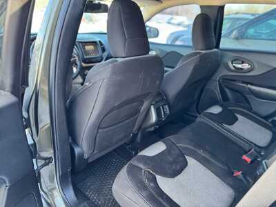 2014 Jeep Cherokee, $5995. Photo 10