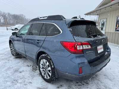 2017 Subaru Outback, $8972. Photo 7