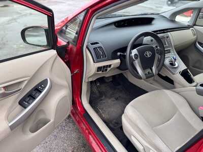 2013 Toyota Prius, $5750. Photo 9