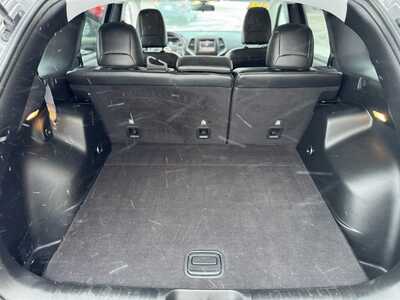 2019 Jeep Cherokee, $8967. Photo 12