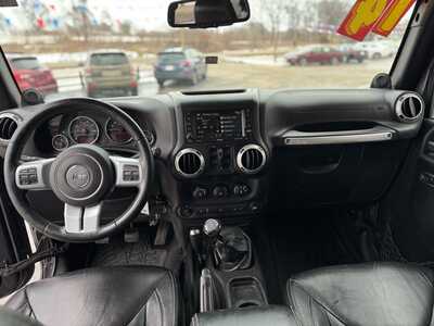 2014 Jeep Wrangler Unlimited, $11500. Photo 11
