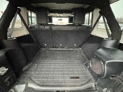 2014 Jeep Wrangler Unlimited, $11500. Photo 12