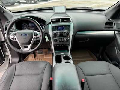2015 Ford Explorer, $6495. Photo 11