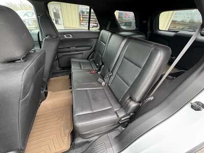 2015 Ford Explorer, $6495. Photo 12