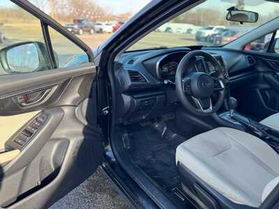 2019 Subaru Impreza, $7987. Photo 9