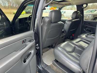 2003 Chevrolet Avalanche, $9995. Photo 10