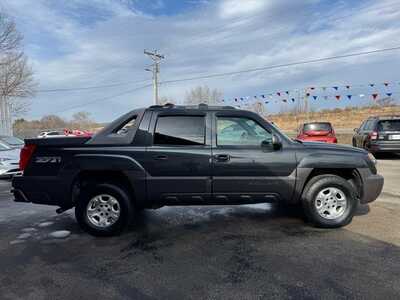 2003 Chevrolet Avalanche, $9995. Photo 4