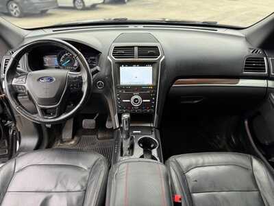 2017 Ford Explorer, $10989. Photo 11