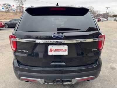 2017 Ford Explorer, $10989. Photo 6