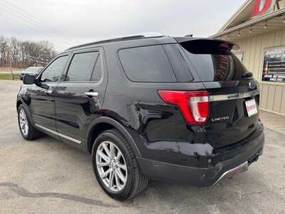 2017 Ford Explorer, $10989. Photo 7