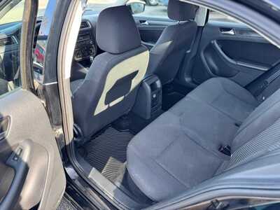 2013 Volkswagen Jetta, $4685. Photo 10