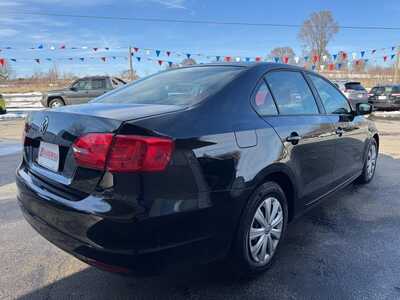 2013 Volkswagen Jetta, $4685. Photo 5