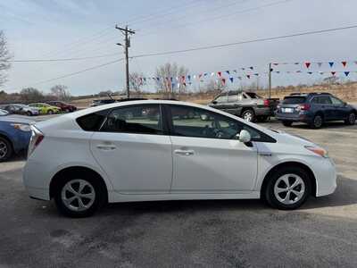 2013 Toyota Prius, $7459. Photo 4