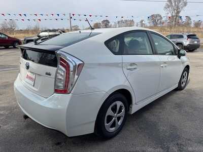 2013 Toyota Prius, $7459. Photo 5