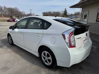 2013 Toyota Prius, $7459. Photo 7