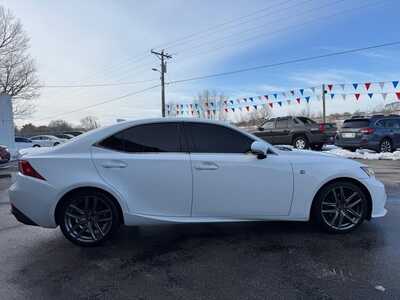 2015 Lexus IS Series, $9987. Photo 4