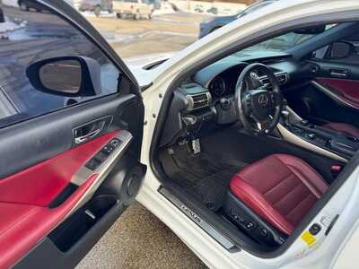 2015 Lexus IS Series, $9987. Photo 8
