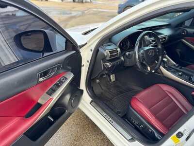 2015 Lexus IS Series, $9987. Photo 9