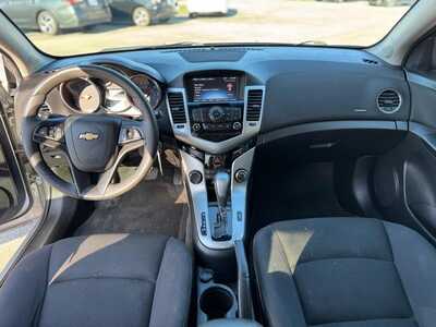 2016 Chevrolet Cruze, $6480. Photo 11