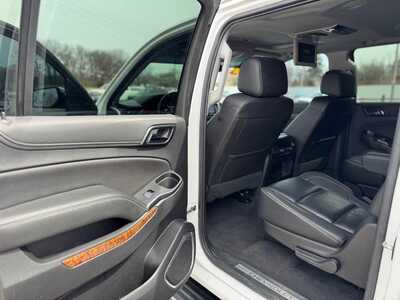 2020 Chevrolet Suburban, $17995. Photo 10