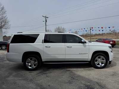 2020 Chevrolet Suburban, $17995. Photo 4