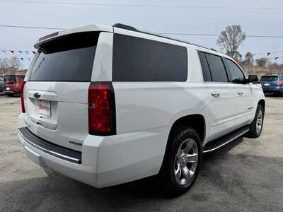 2020 Chevrolet Suburban, $17995. Photo 5