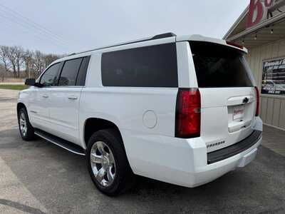 2020 Chevrolet Suburban, $17995. Photo 7
