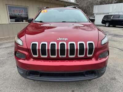 2017 Jeep Cherokee, $7880. Photo 2