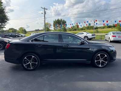 2014 Ford Taurus, $5995. Photo 4