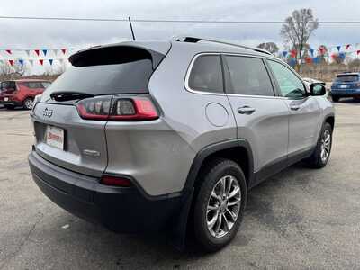 2019 Jeep Cherokee, $5500. Photo 5