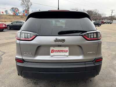 2019 Jeep Cherokee, $5500. Photo 6