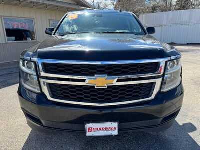 2019 Chevrolet Suburban, $8995. Photo 2