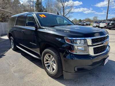 2019 Chevrolet Suburban, $8995. Photo 3