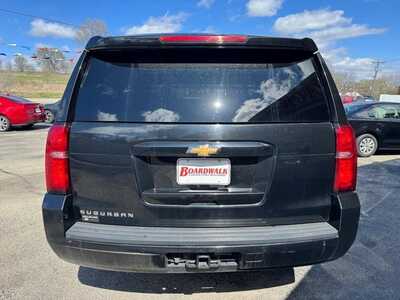 2019 Chevrolet Suburban, $8995. Photo 6