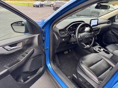 2020 Ford Escape, $9976. Photo 9