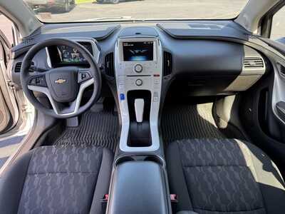 2012 Chevrolet Volt, $6495. Photo 12