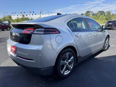 2012 Chevrolet Volt, $6495. Photo 5