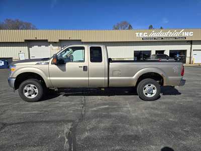 2011 Ford F250 Ext Cab, $8000. Photo 7