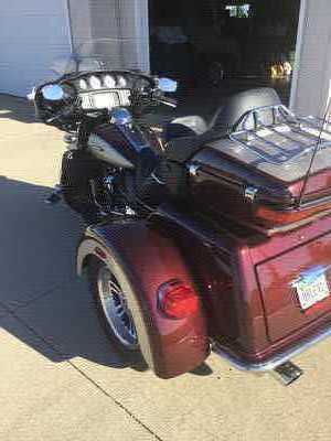 2018 Harley Davidson Tri glide, $27500. Photo 5