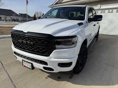 2023 RAM 1500 Crew Cab, $38500. Photo 1