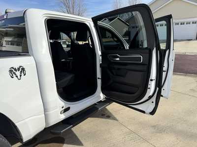 2023 RAM 1500 Crew Cab, $38500. Photo 6