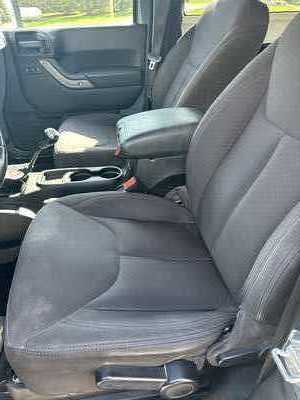 2014 Jeep Wrangler, $13500. Photo 4