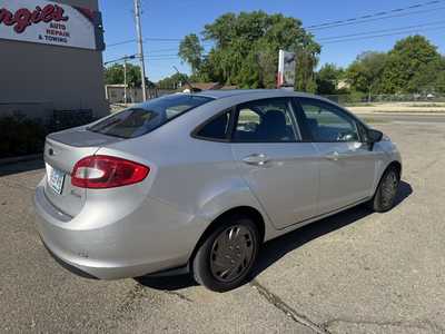2013 Ford Fiesta, $5400. Photo 2