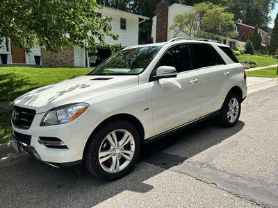 2012 Mercedes-Benz M-Class, $9700. Photo 4