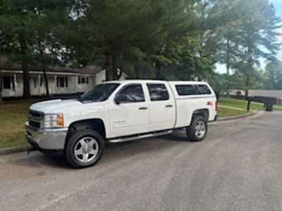 2012 Chevrolet 2500 Crew Cab, $16000. Photo 1