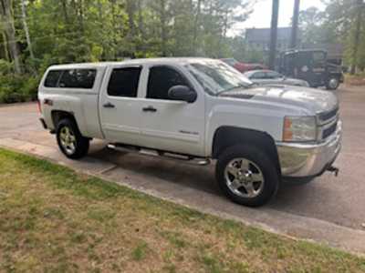 2012 Chevrolet 2500 Crew Cab, $16000. Photo 3