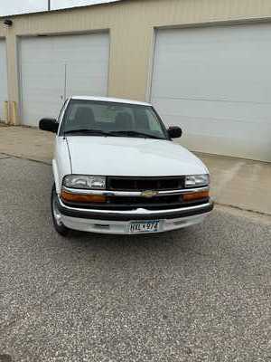 2003 Chevrolet S-10 Ext Cab, $2695. Photo 2