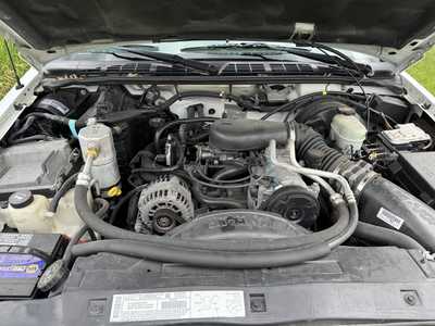 2003 Chevrolet S-10 Ext Cab, $2695. Photo 4