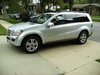 2009 Mercedes-Benz GL-Class, $6950. Photo 5