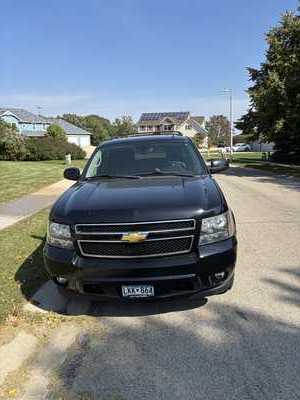 2013 Chevrolet Tahoe, $12000. Photo 2